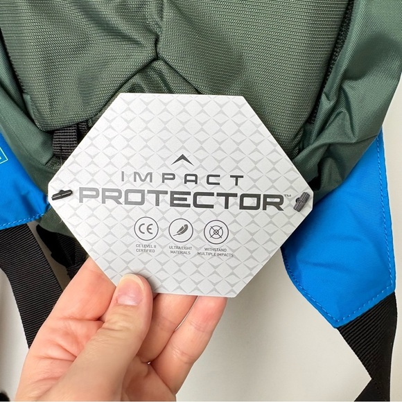 NWT Camelbak Impact Protector T.O.R.O. Protector 14 Level 2 Backpack - Picture 4 of 7
